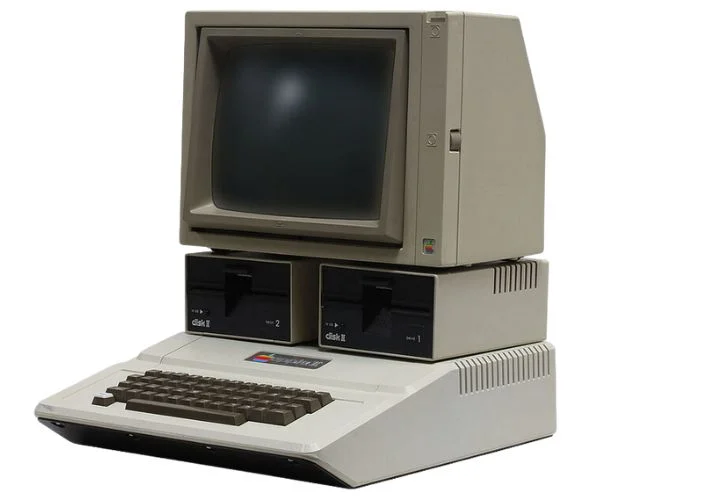 Apple II (1977) Apple II (1977)