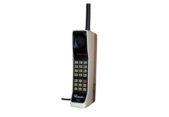 Motorola DynaTAC 8000X (1983) Motorola DynaTAC 8000X (1983)