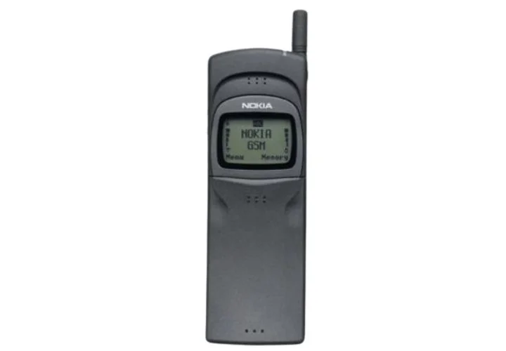 Nokia 8110 (1996) Nokia 8110 (1996)