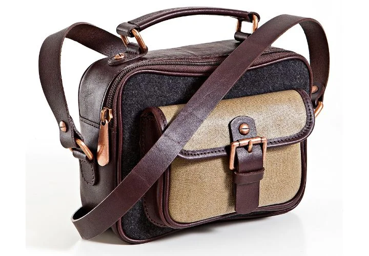 Coach Signature Canvas Shoulder Bag Coach Signature Canvas Shoulder Bag